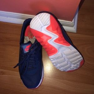 Nike Air Max 90 Ultra Essential Women Shoes